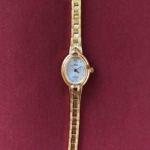 Sarah Coventry vintage gold watch